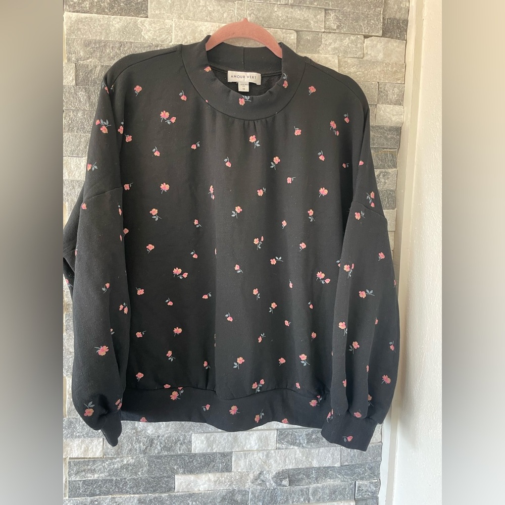 Women’s AMOUR VERT Pullover Floral Lightweight Sweatshirt-Black & Pink-1X, Large